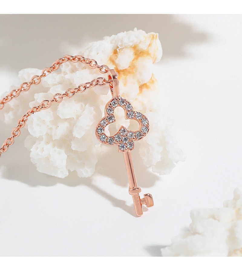Women Necklace 925 Sterling Silver Heart Key Pendant Necklace with Cubic Zirconia Jewelry