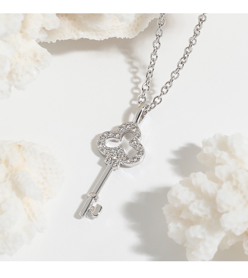 Women Necklace 925 Sterling Silver Heart Key Pendant Necklace with Cub
