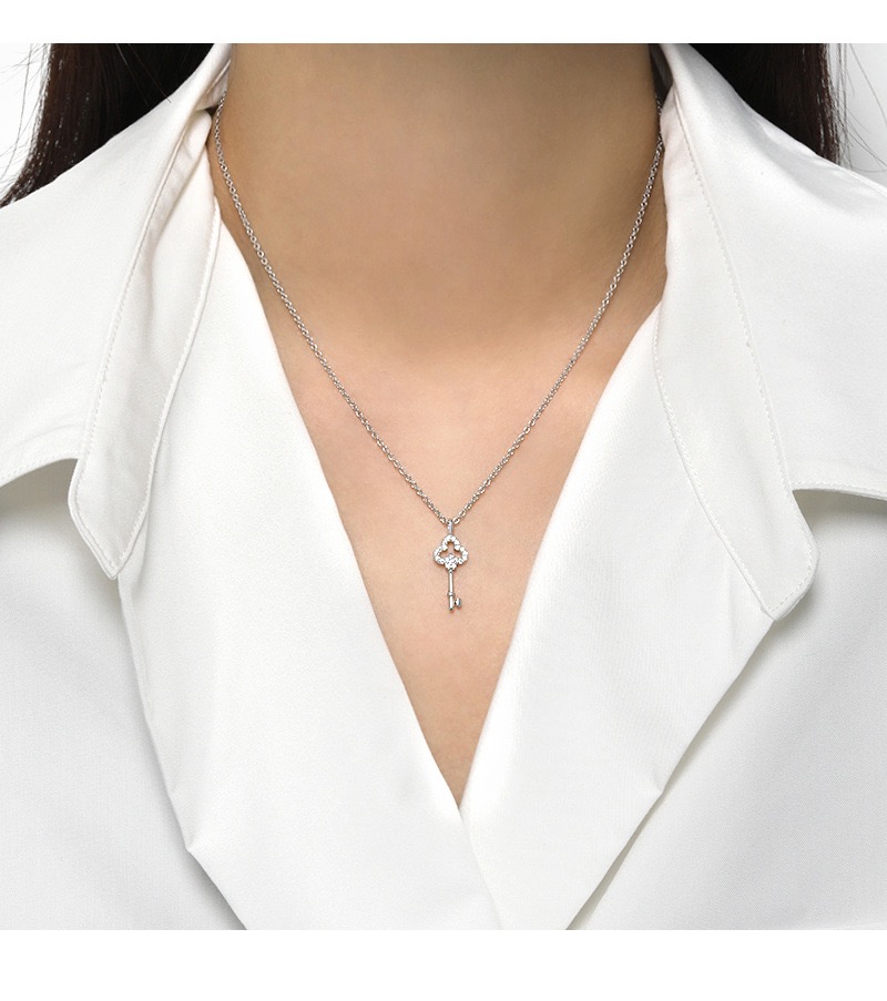Women Necklace 925 Sterling Silver Heart Key Pendant Necklace with Cubic Zirconia Jewelry