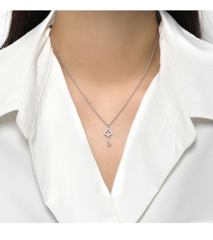 Women Necklace 925 Sterling Silver Heart Key Pendant Necklace with Cubic Zirconia Jewelry
