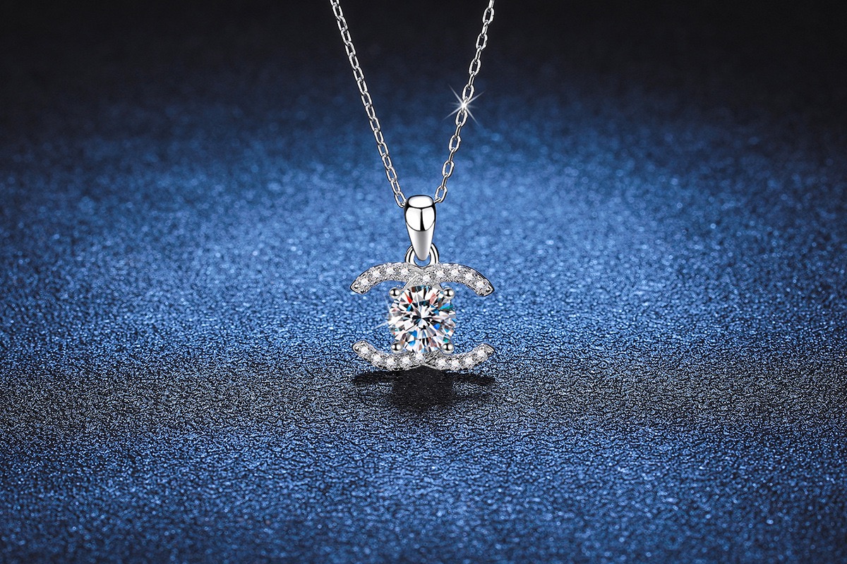 Heart Moissanite Necklace for Women, 1.3 ct D Color VVS1 Clarity 925 Sterling Silver Moissanite Pendant Necklace Anniversary Birthday Gifts for Mom Wife Girlfriend Jewelry Gifts chanel necklace