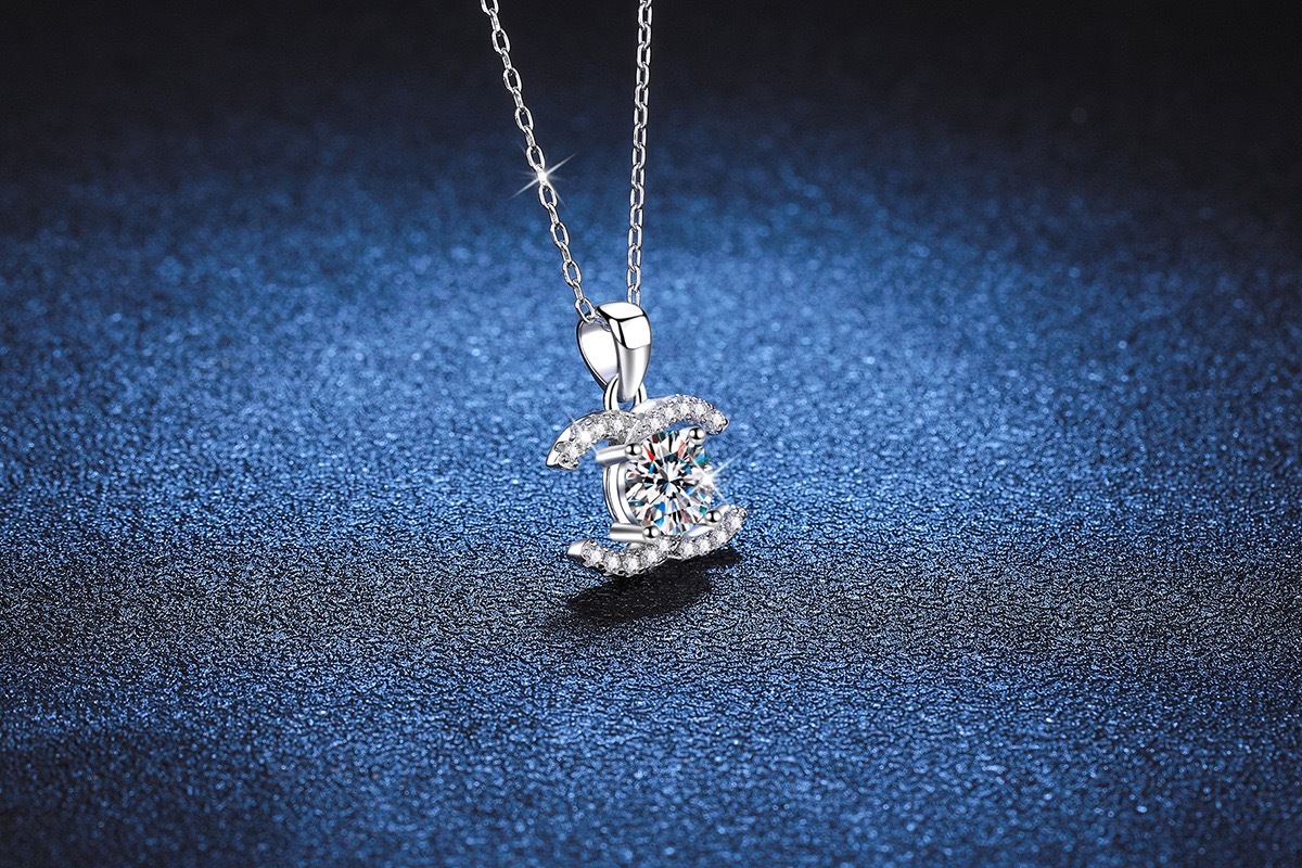 Heart Moissanite Necklace for Women, 1.3 ct D Color VVS1 Clarity 925 Sterling Silver Moissanite Pendant Necklace Anniversary Birthday Gifts for Mom Wife Girlfriend Jewelry Gifts chanel necklace