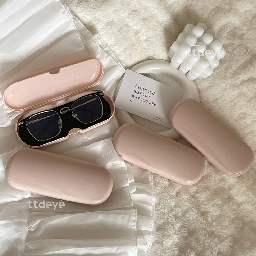 TTDeye Cream Sunglass Case