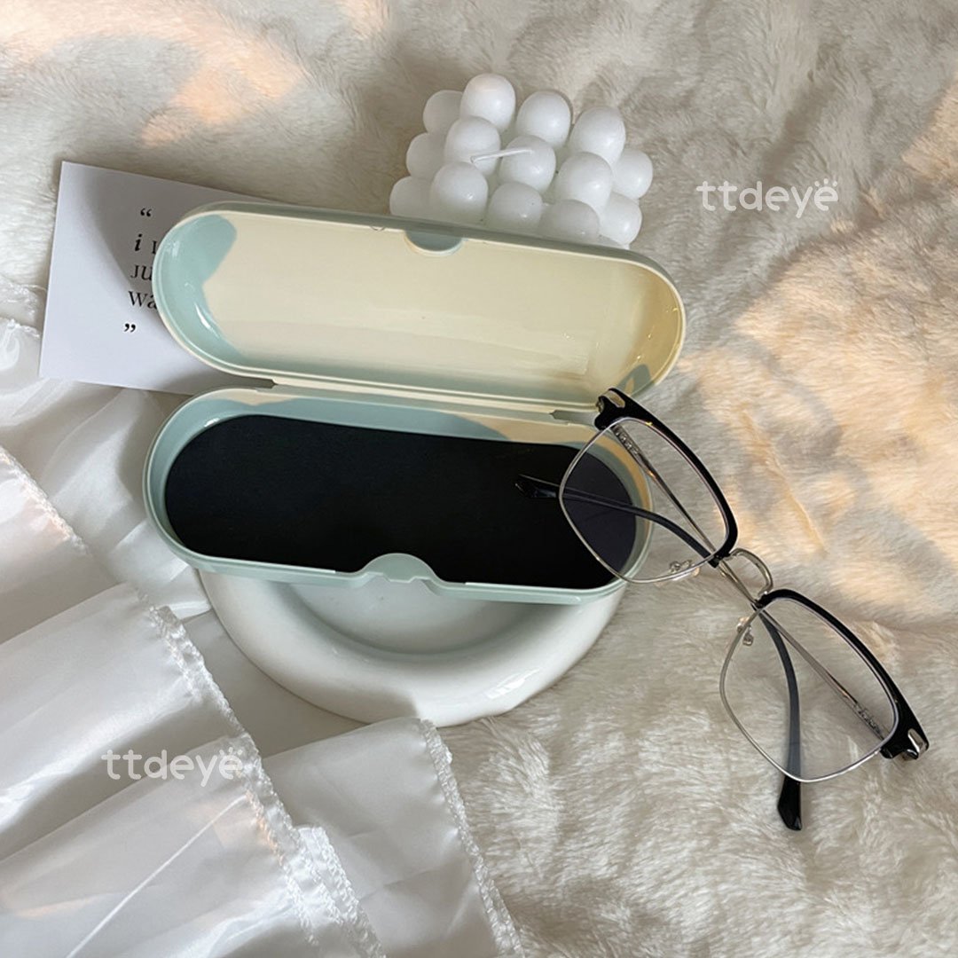 TTDeye Cream Sunglass Case