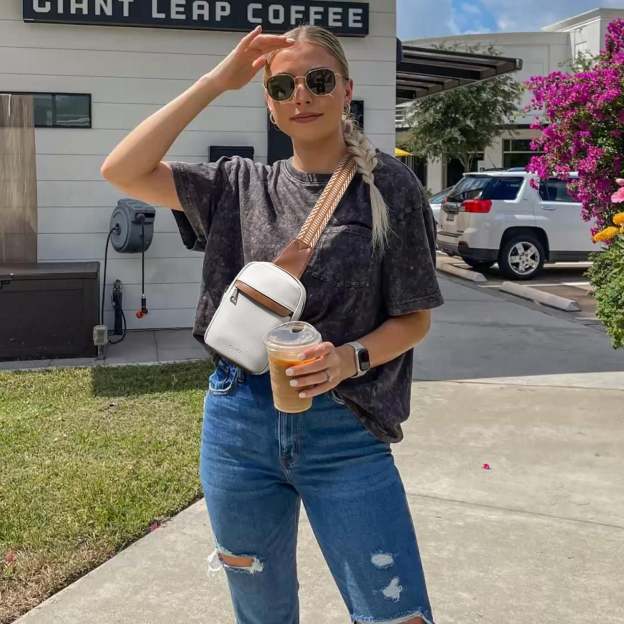 Small Sling Bag Vegan Leather Crossbody Chest Bags Trendy Women's Fanny Pack