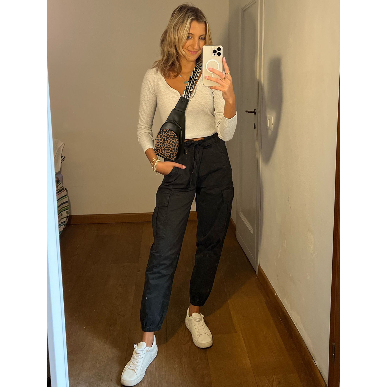 Faux Leather Small Sling Bag Fashion Waist Packs with Guitar Strap for Women's Fanny Packs