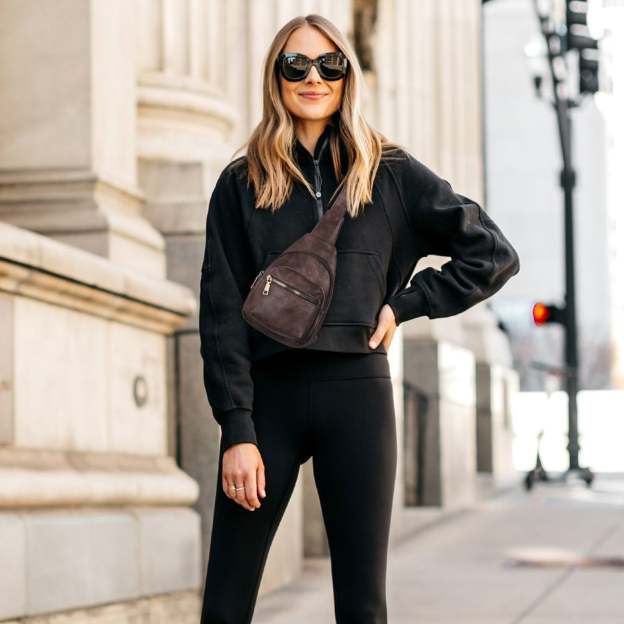 Small Sling Bag Leather Crossbody Fanny Packs Trendy Women's Chest Bag