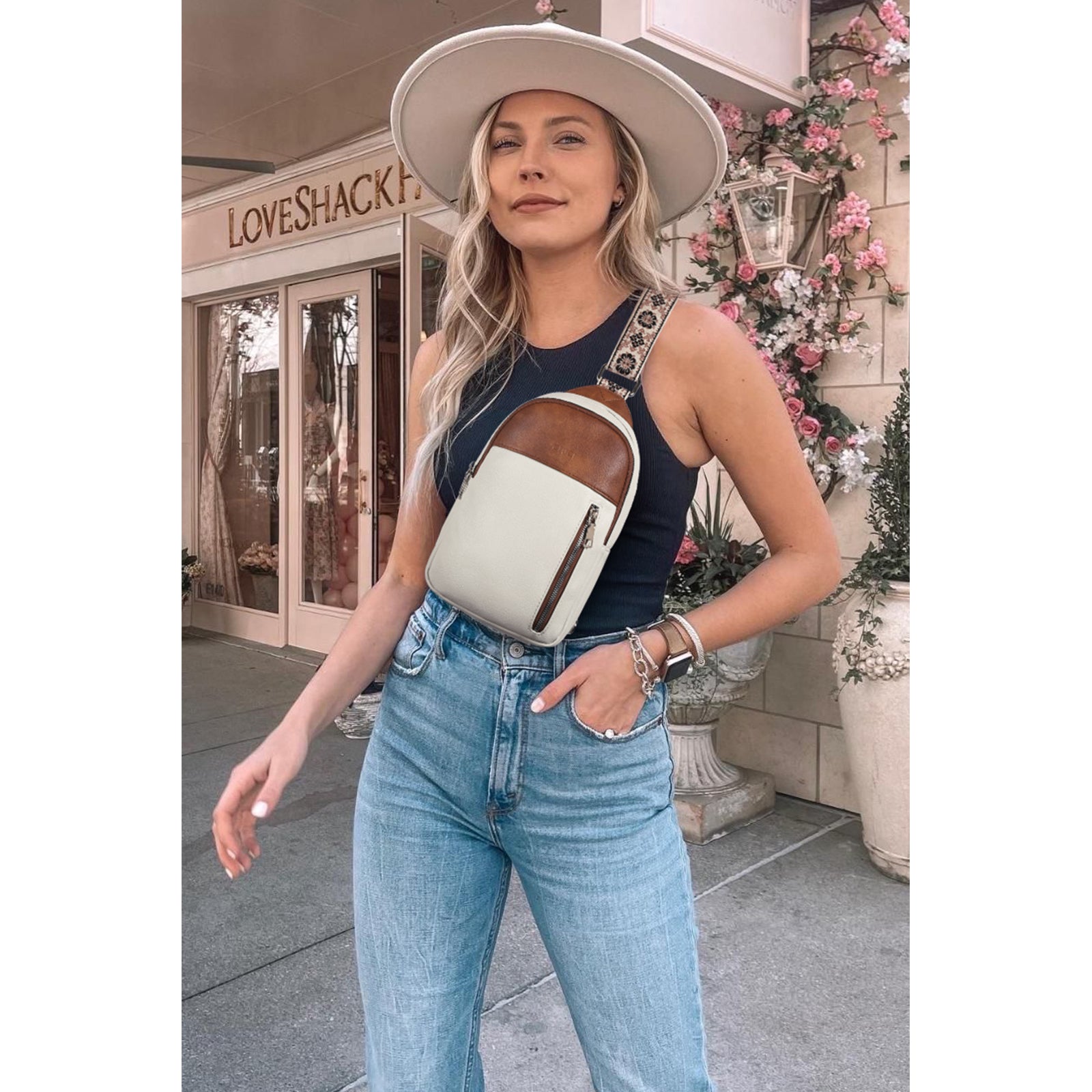 Large Leather Fanny Packs Sling Bag for Women Crossbody Purse Trendy Chest Bag