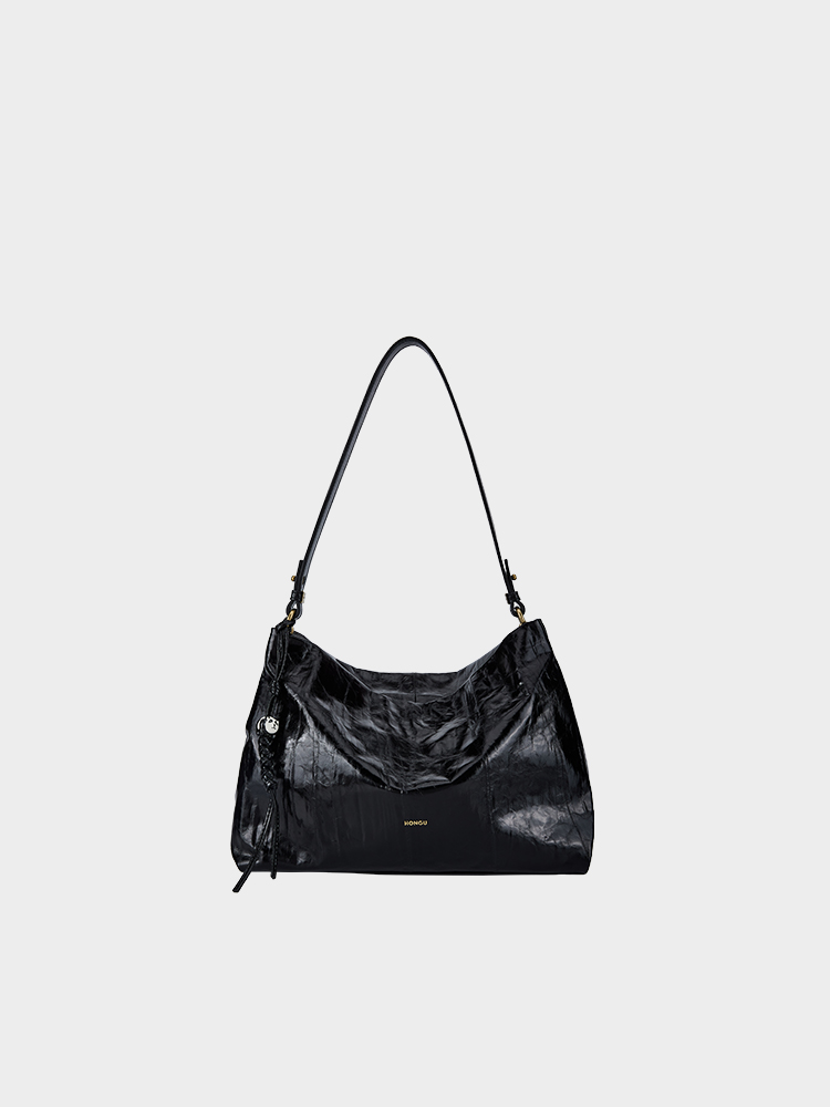 Oil wax single-shoulder bag