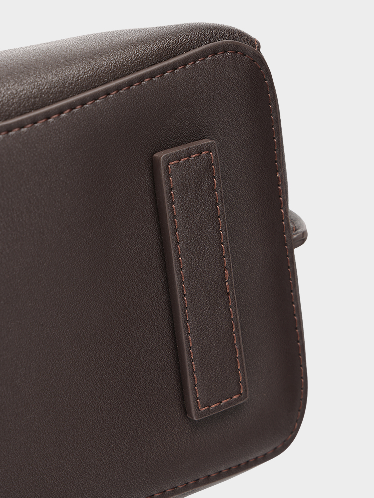 Eaves-Inspired Crossbody Bag