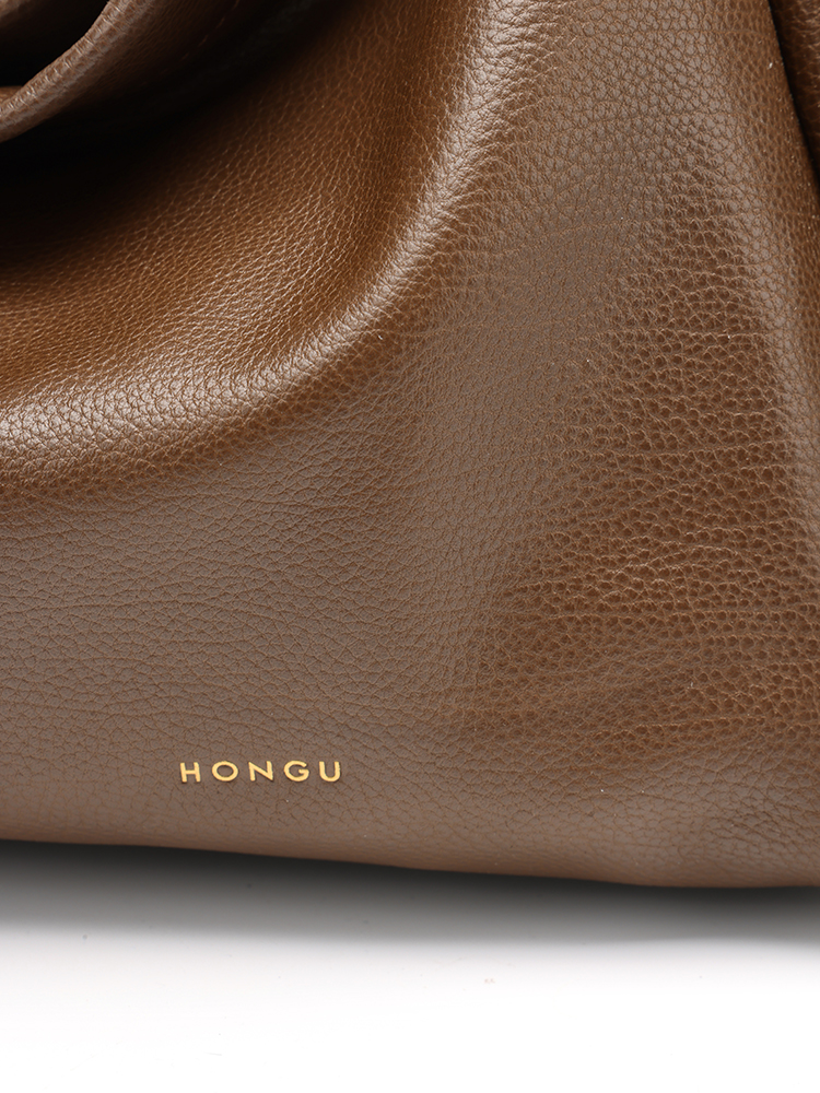 Large-Capacity Commuter Bag