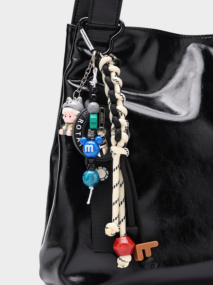 Large-capacity tote bag