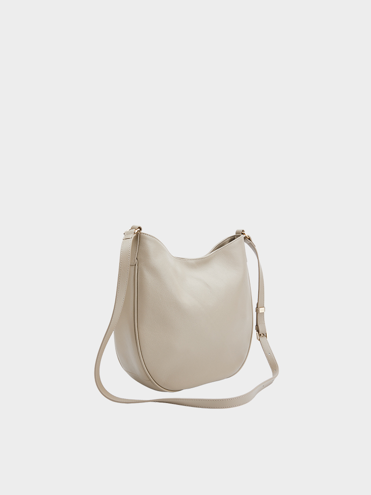 Single-shoulder semi-circular bag