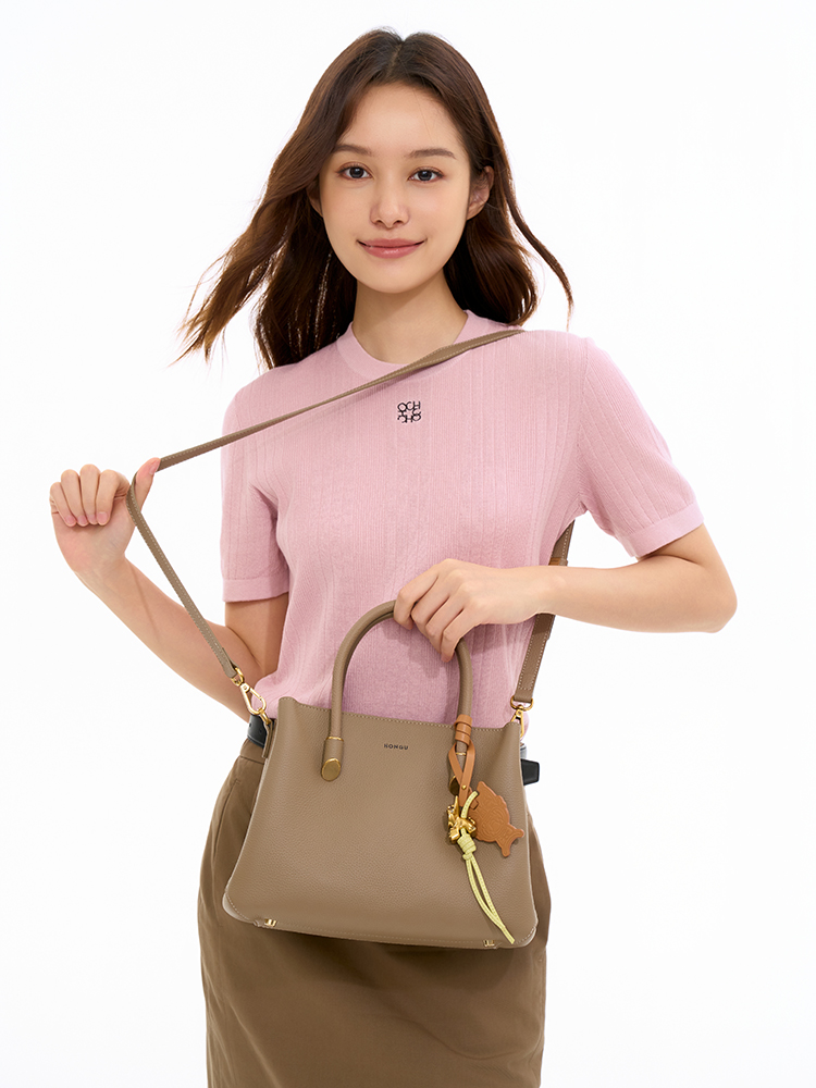 Large-capacity handbag