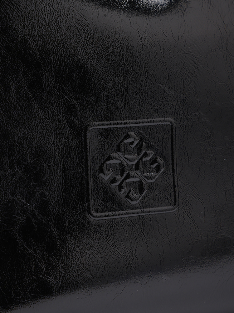 Large-capacity tote bag