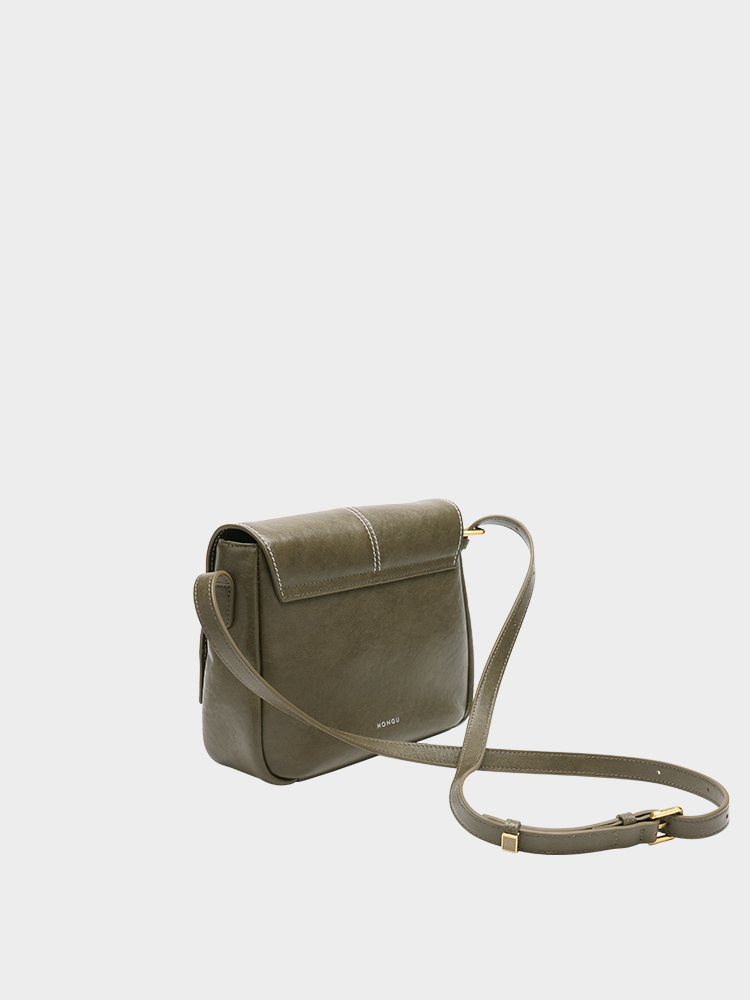 Vegetable-tanned cowhide crossbody bag
