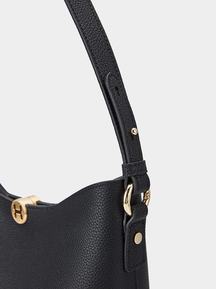 Versatile Bucket Bag