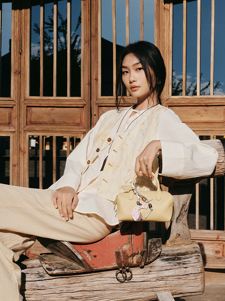 Minimalist Pillow Bag