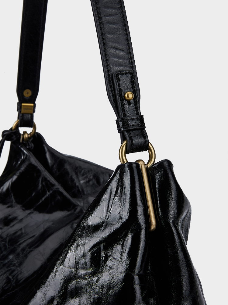 Oil wax single-shoulder bag