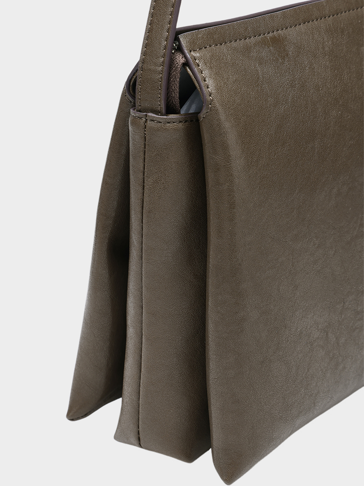 Commuter crossbody bag