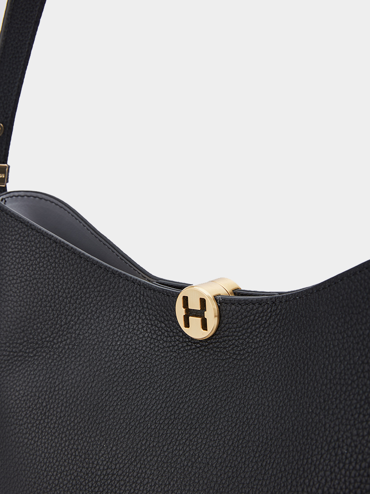 Versatile Bucket Bag