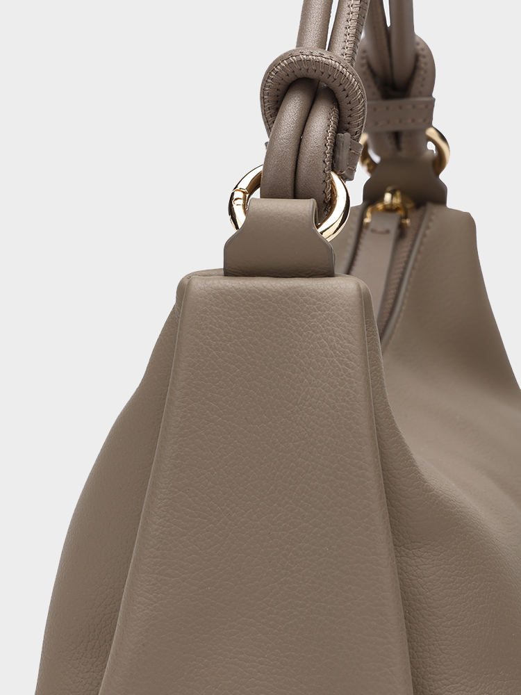 Simple single-shoulder bag