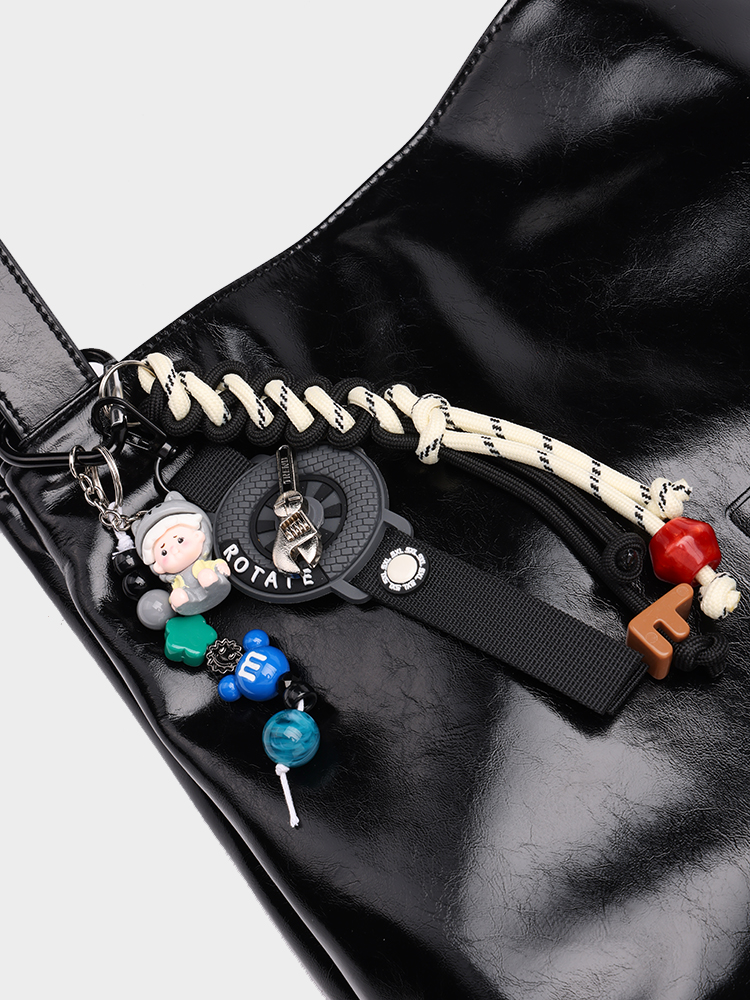 Large-capacity tote bag