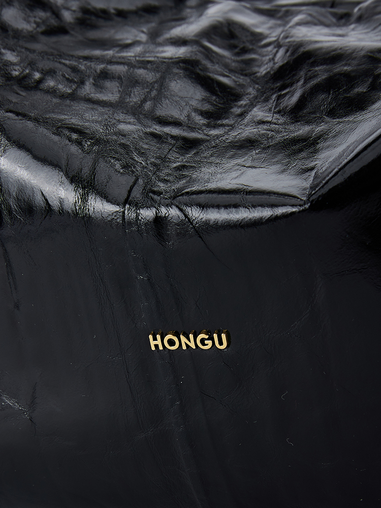 Oil wax single-shoulder bag