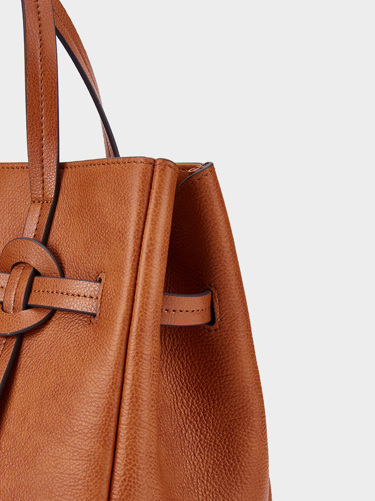 Large-capacity handbag