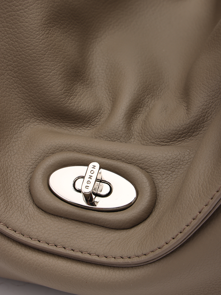 Single-shoulder crossbody bag