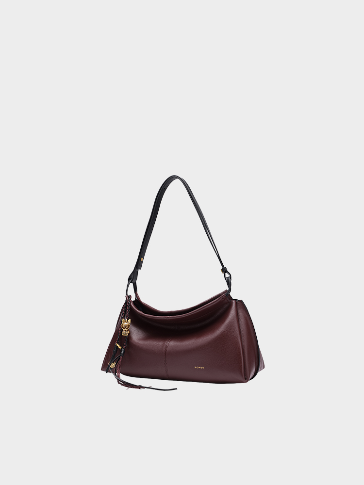 Large-Capacity Commuter Bag