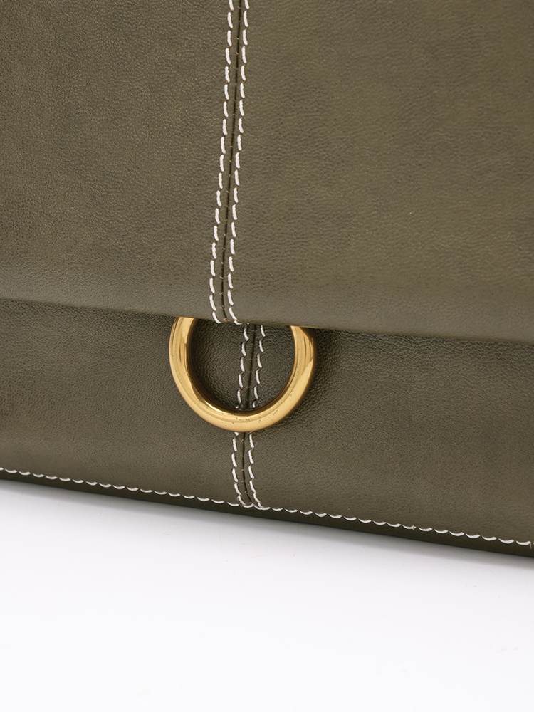 Vegetable-tanned cowhide crossbody bag