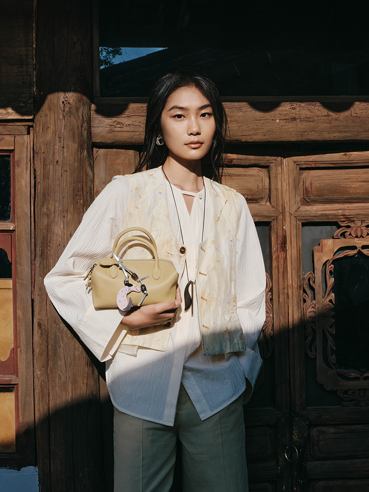 Minimalist Pillow Bag