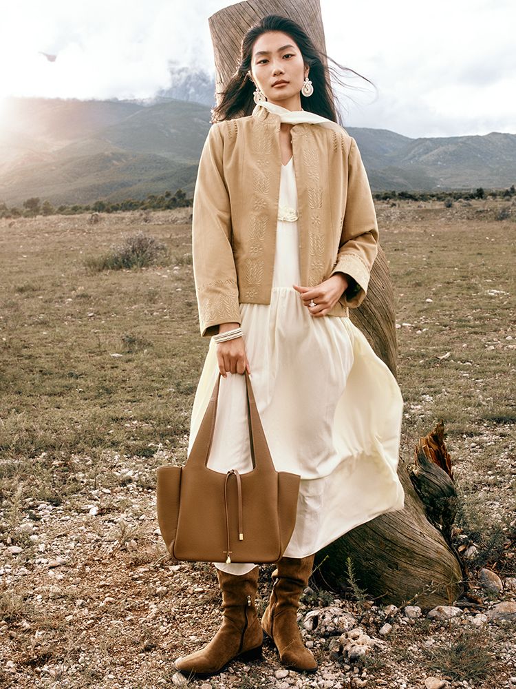 Large-capacity tote bag