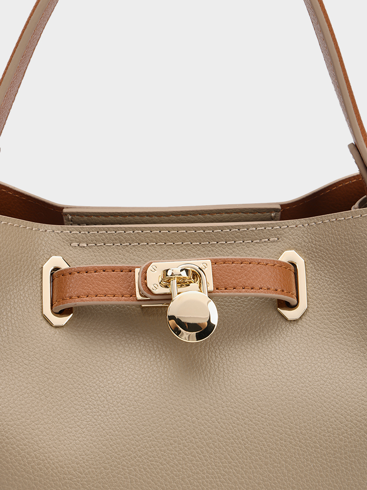Versatile Bucket Bag