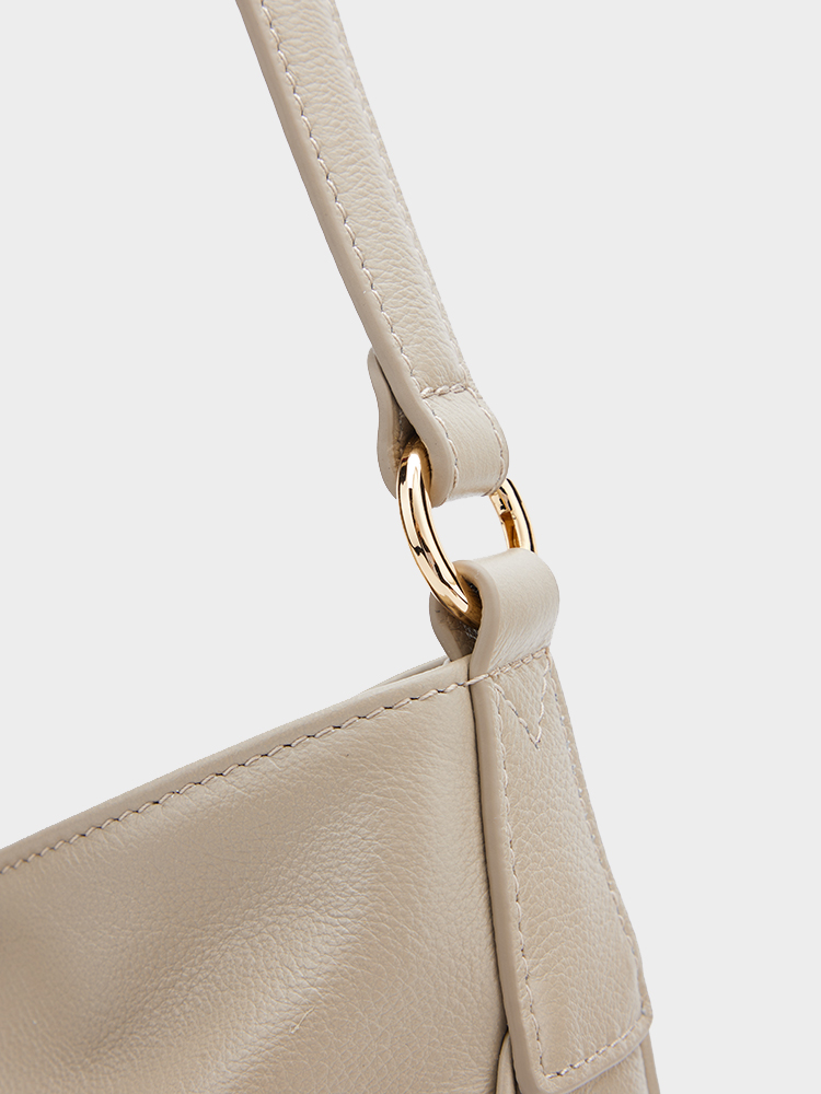 Single-shoulder semi-circular bag