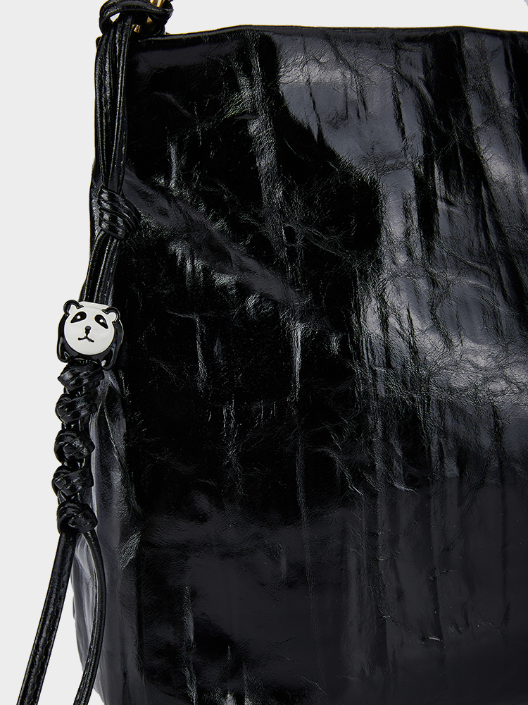 Oil wax single-shoulder bag