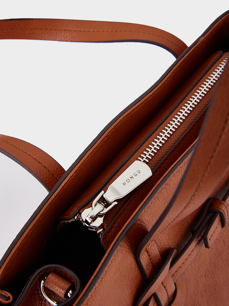 Large-capacity handbag