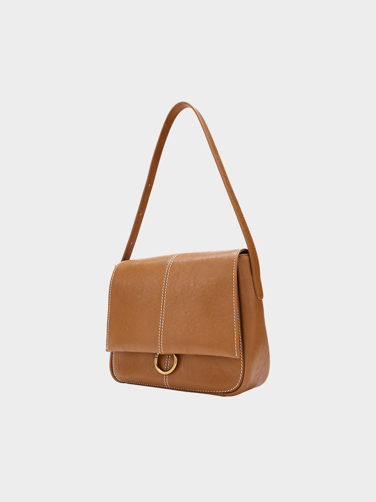 Vegetable-tanned cowhide crossbody bag