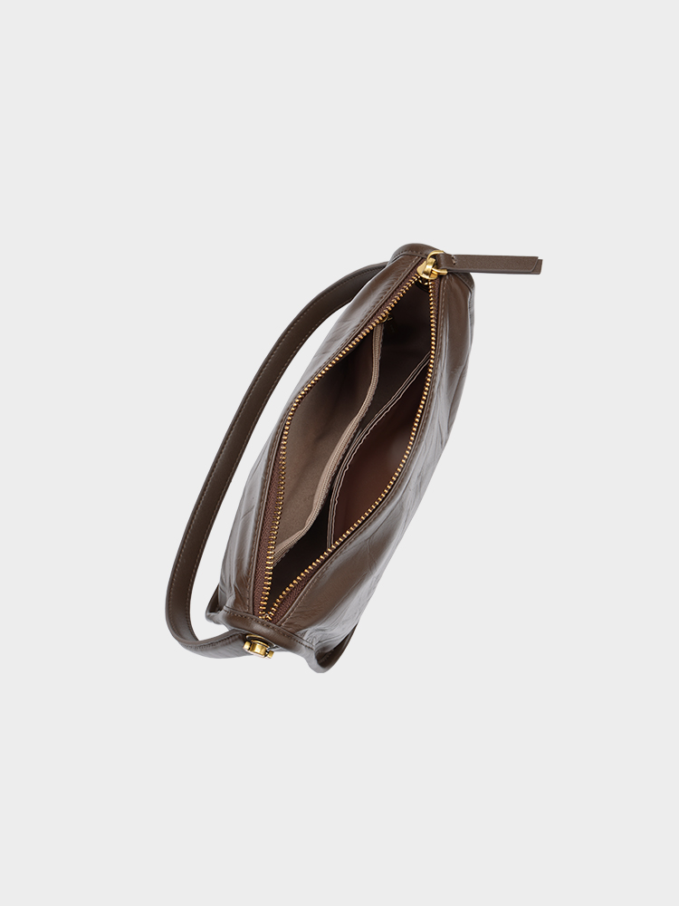 Durable single-shoulder bag