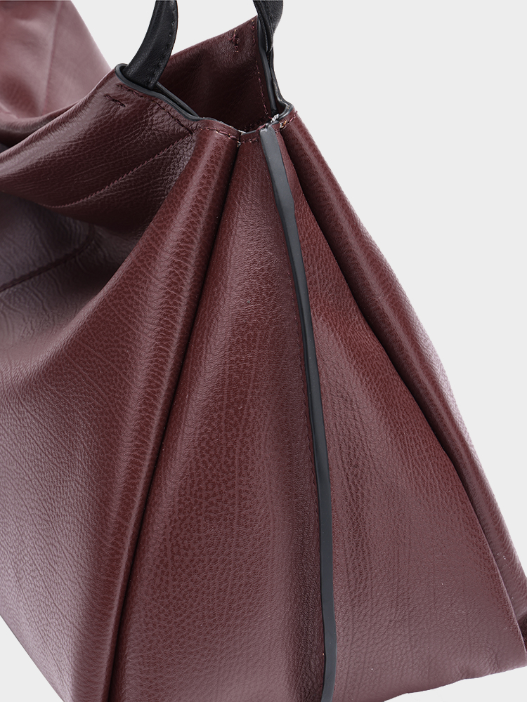 Large-Capacity Commuter Bag