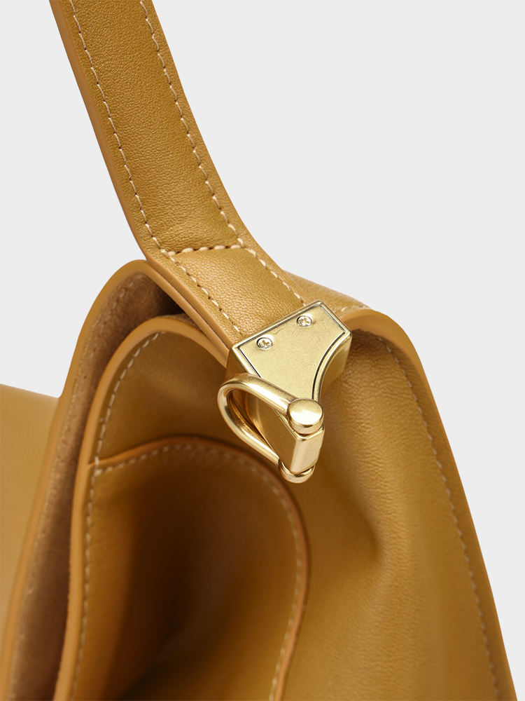 Eaves-Inspired Handheld Bag