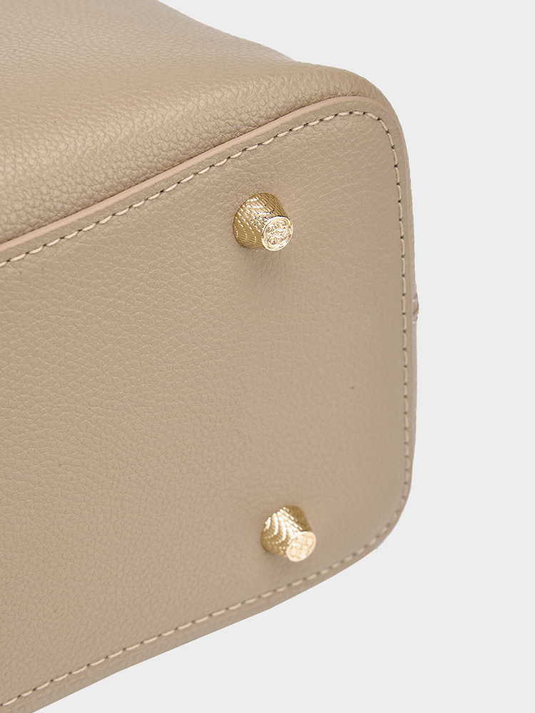 Versatile Bucket Bag