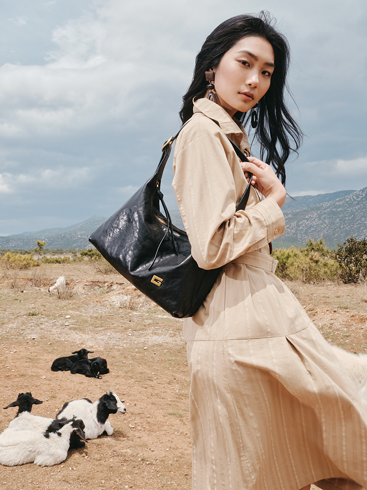 Vegetable-Tanned Hobo Bag