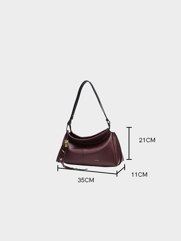 Large-Capacity Commuter Bag