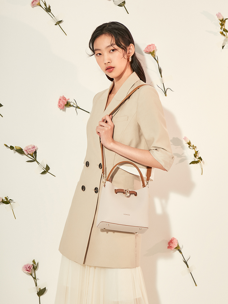 Versatile Bucket Bag