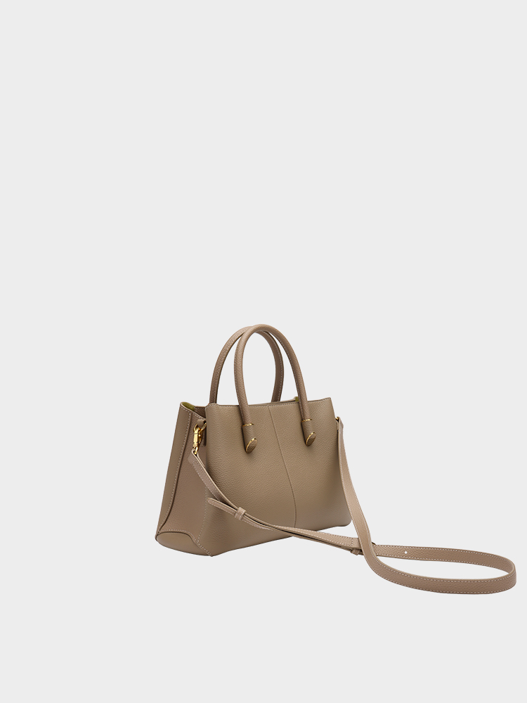 Large-capacity handbag