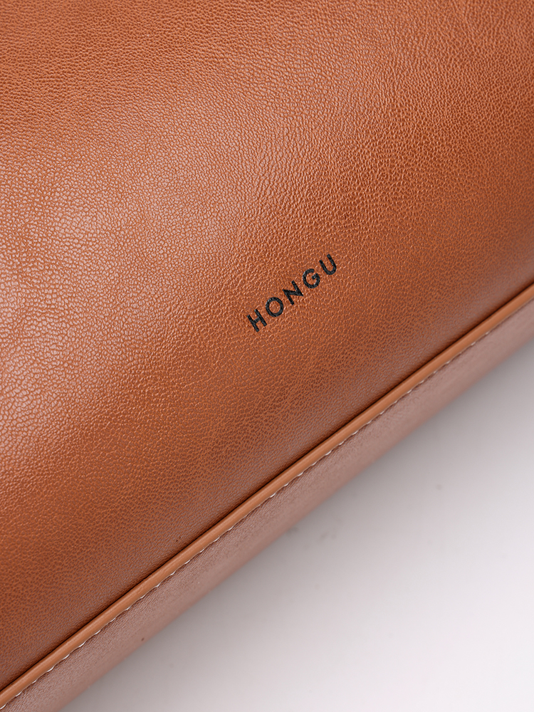 Large-capacity tote bag