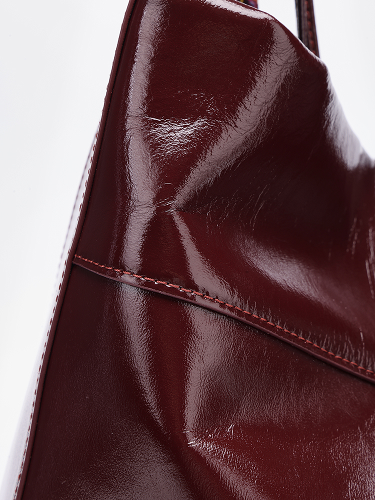 Large-capacity tote bag