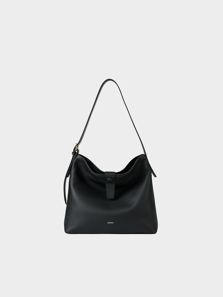 Simple bucket bag